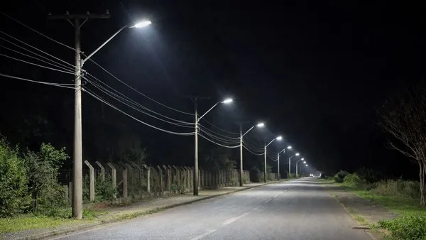 Luminária para vias públicas em Alagoas